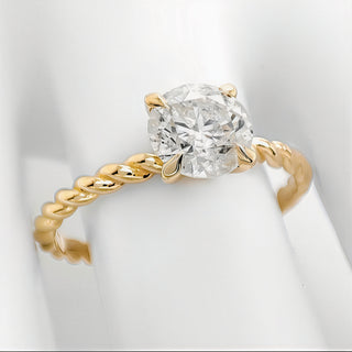Ewiger Glanz – 14K Gelbgold-Ring mit 1,03 ct Diamant im Brillantschliff
